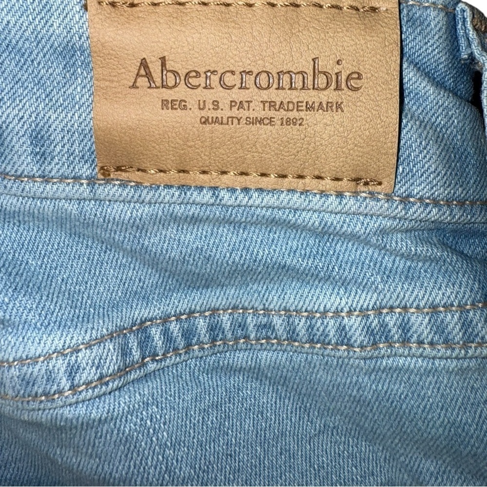 New Abercrombie kids  Wide Leg High Rise Light Wash 13/14 26 - Picture 12 of 13